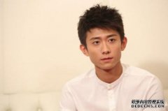 张义山说他既不是胖子也不是双重国家球员，所
