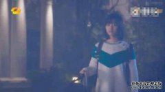 网友们对新年前夜的音乐会感到满意，几乎痛苦