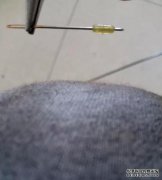 如何打破网眼裙图。了解如何以10笔划缝制轨迹。
