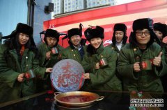为什么韩国男女在社会上都喜欢厕纸